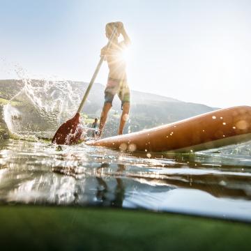 Brennseehof – Resort | Familie & Sport SUP_Brennsee_nah © BRM - Gert Perauer_bearb_web_himmel Kopie